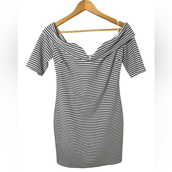 Guess Black and White Striped Mini Dress - L NWT - Picture 3 of 8